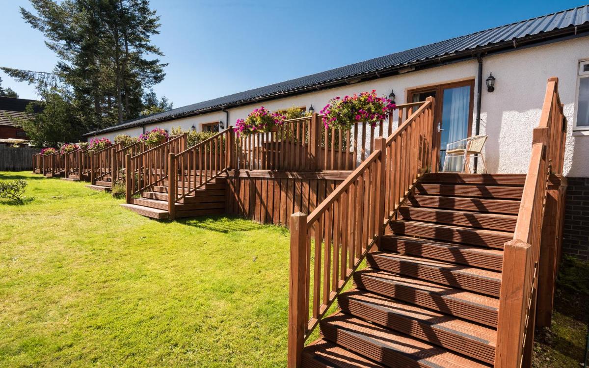 Boat Country Inn and Restaurant