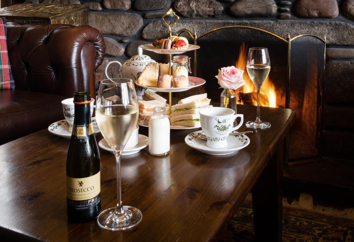 Boat Country Inn and Restaurant