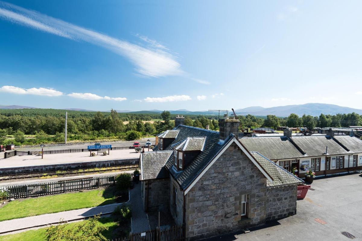 Boat Country Inn and Restaurant