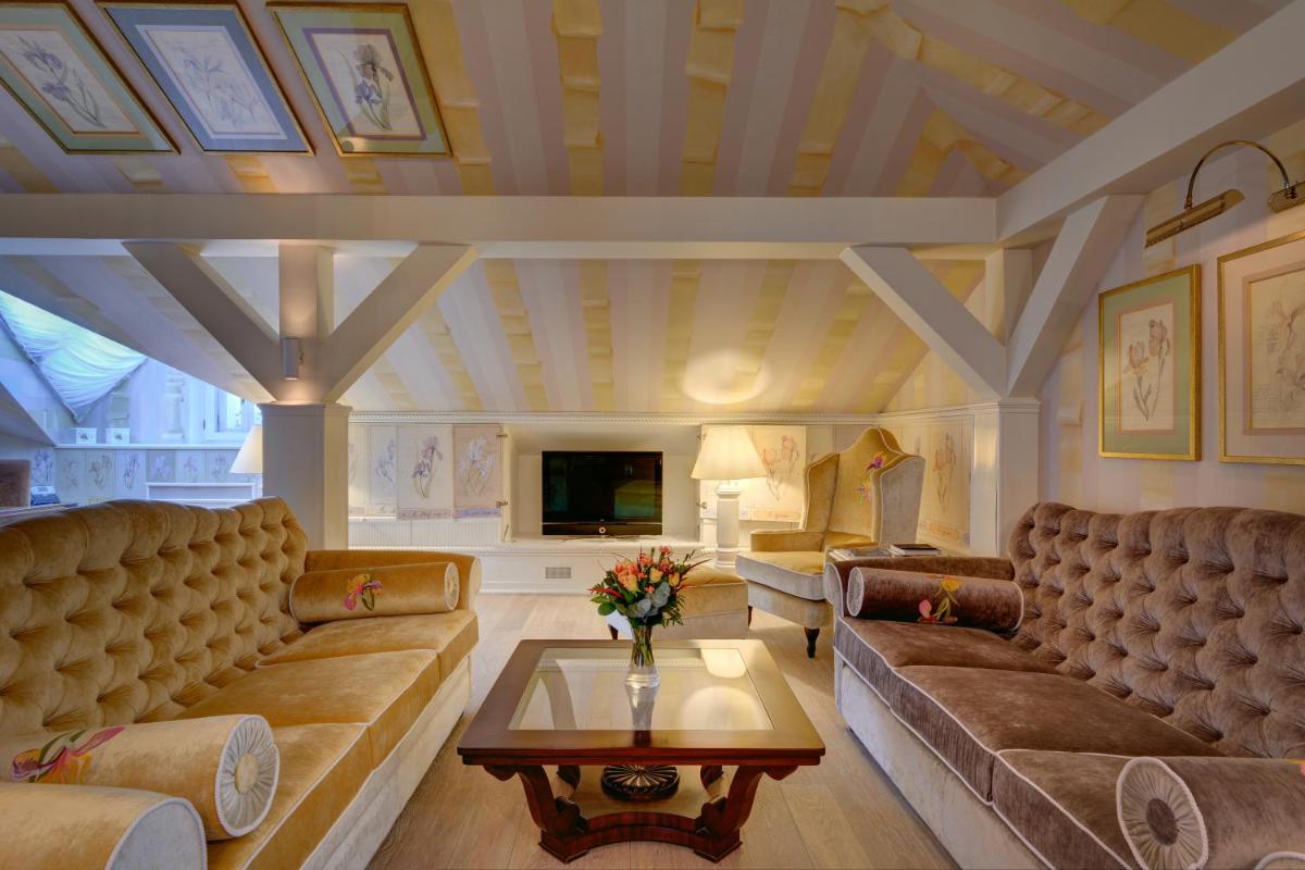 The Bonerowski Palace Boutique Hotel