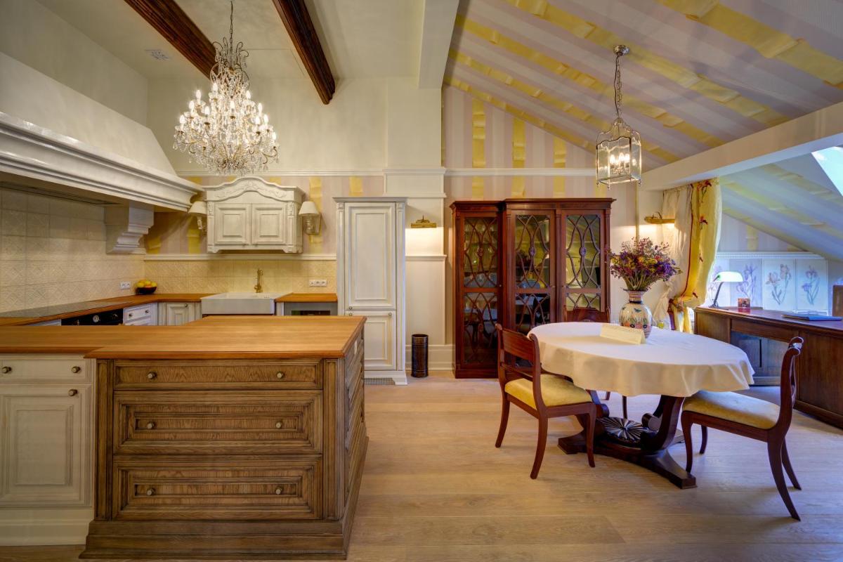 The Bonerowski Palace Boutique Hotel