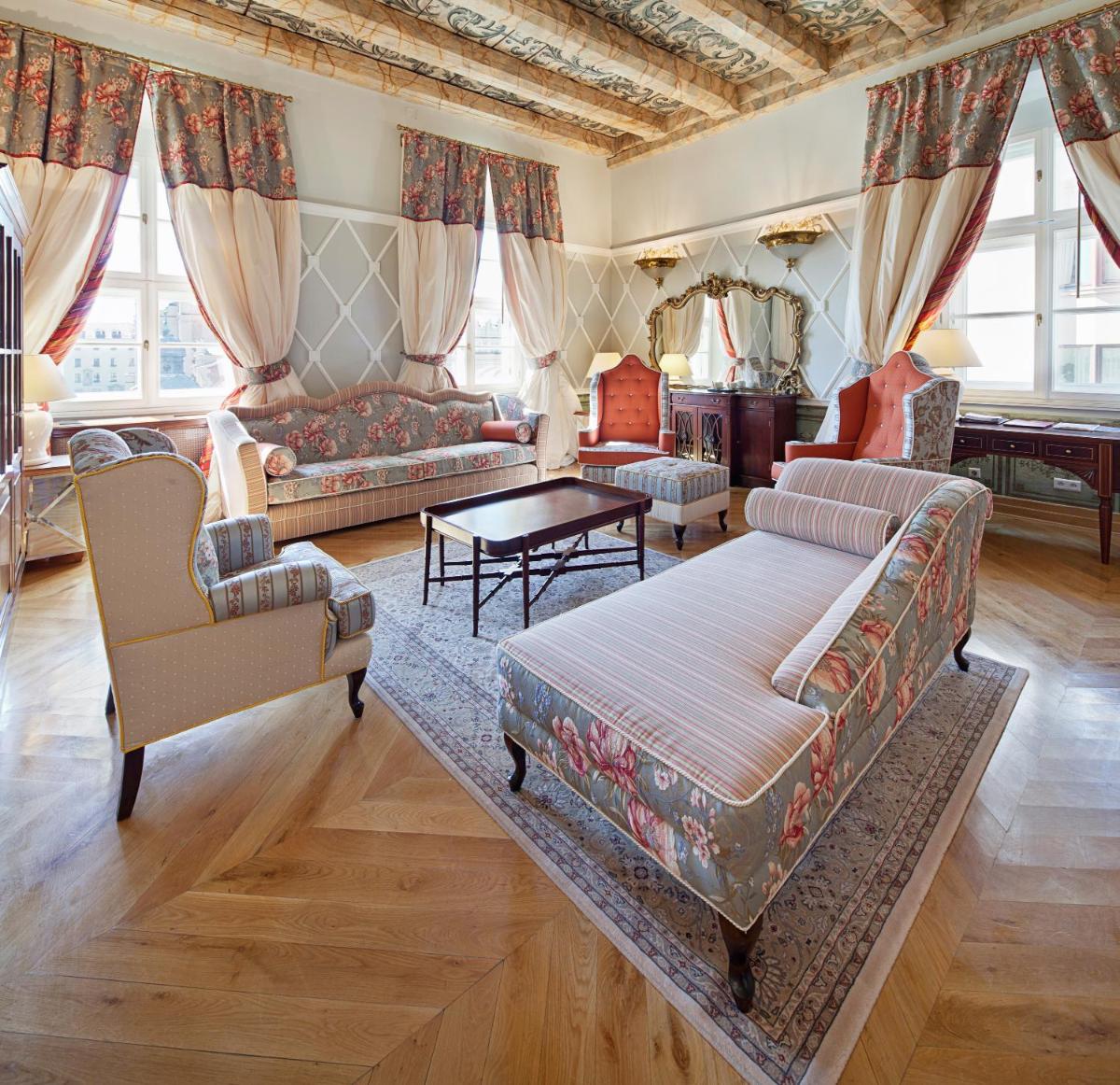 The Bonerowski Palace Boutique Hotel