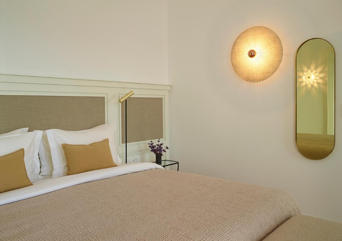 Bonzoe Suites & Villas