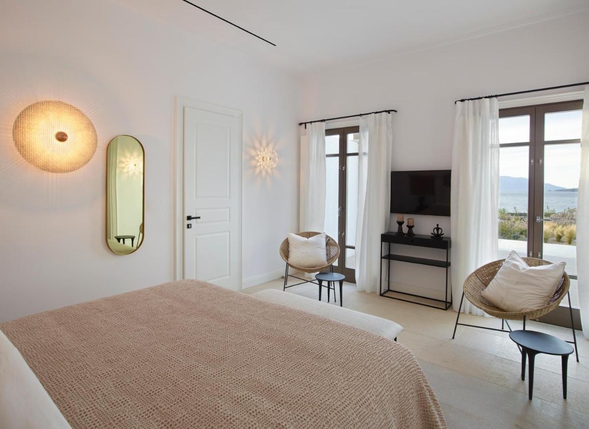 Bonzoe Suites & Villas