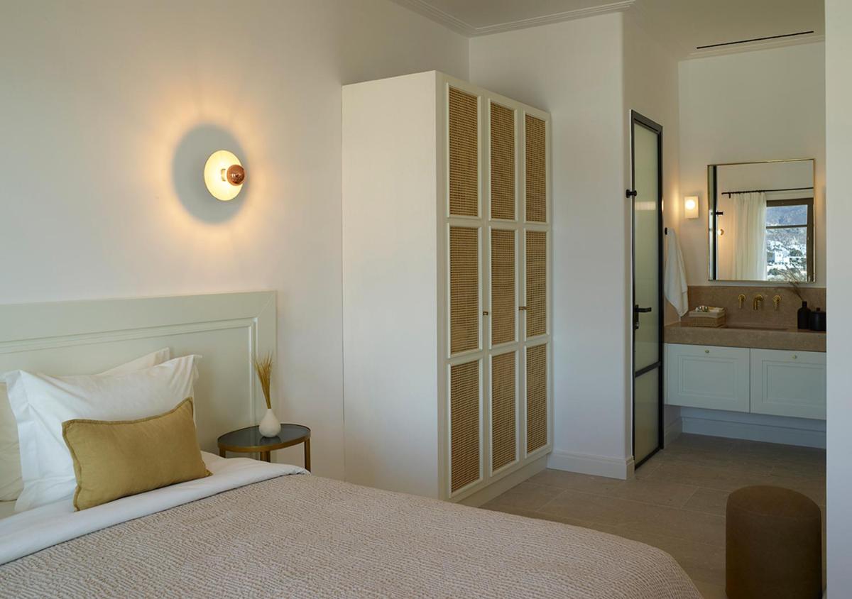 Bonzoe Suites & Villas