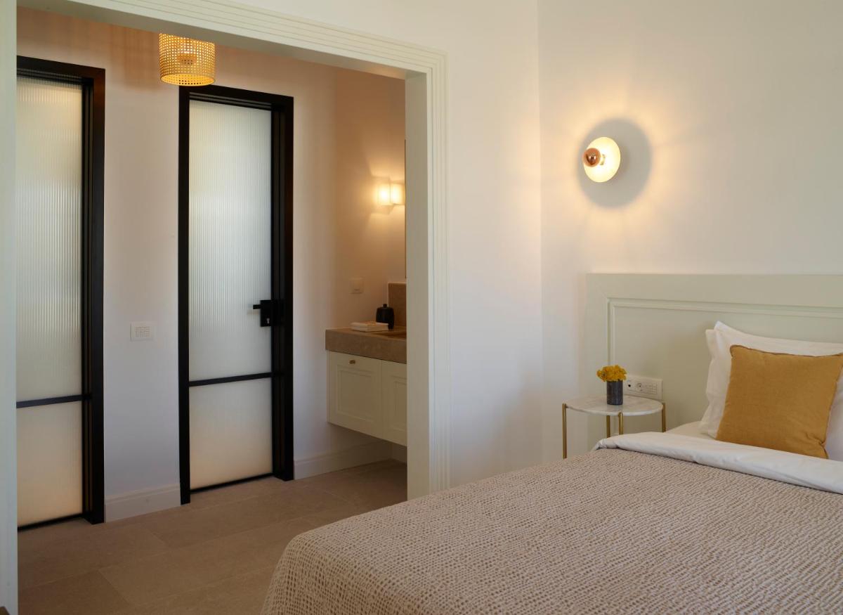 Bonzoe Suites & Villas
