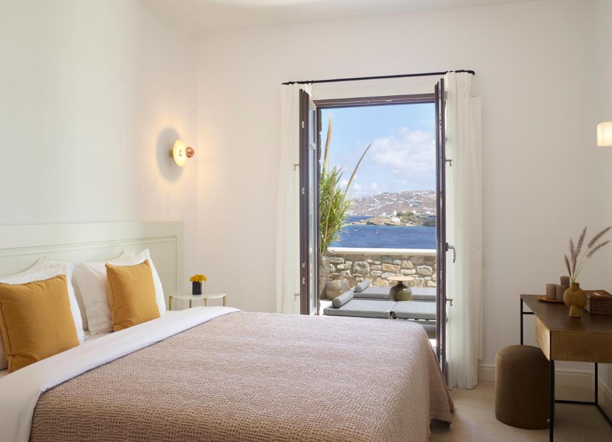 Bonzoe Suites & Villas