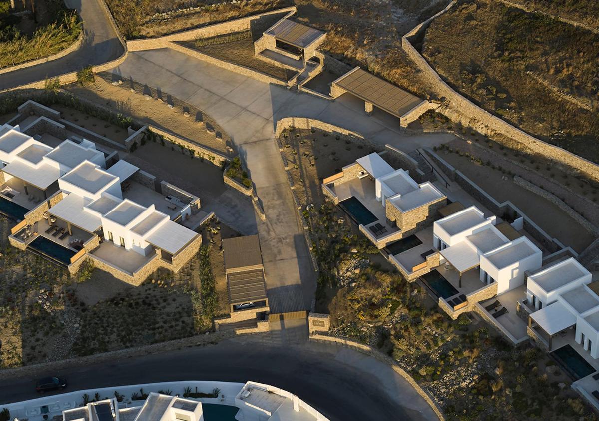 Bonzoe Suites & Villas