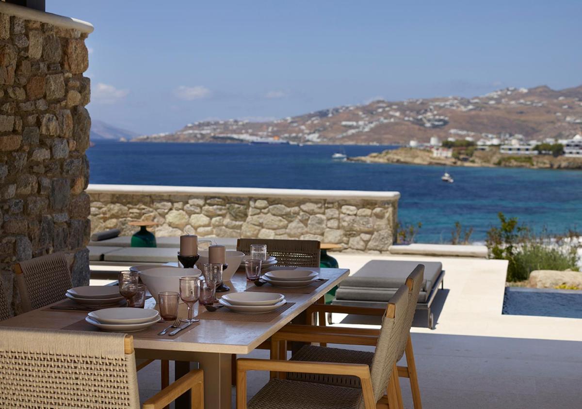 Bonzoe Suites & Villas