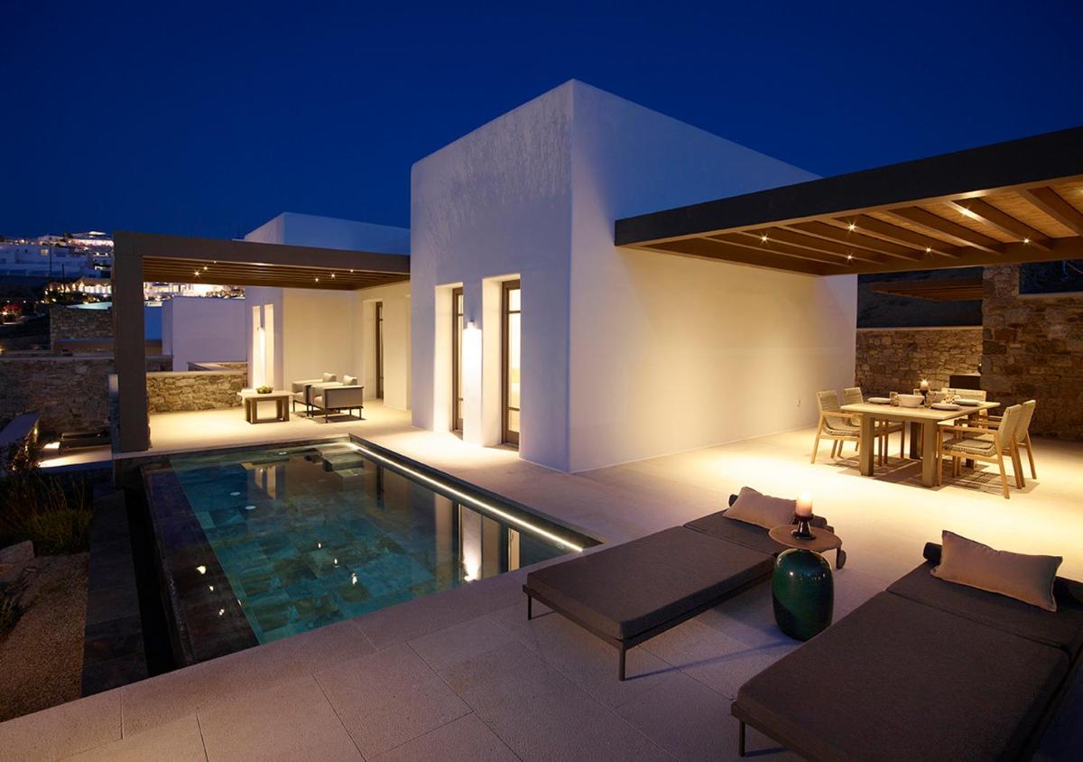 Bonzoe Suites & Villas