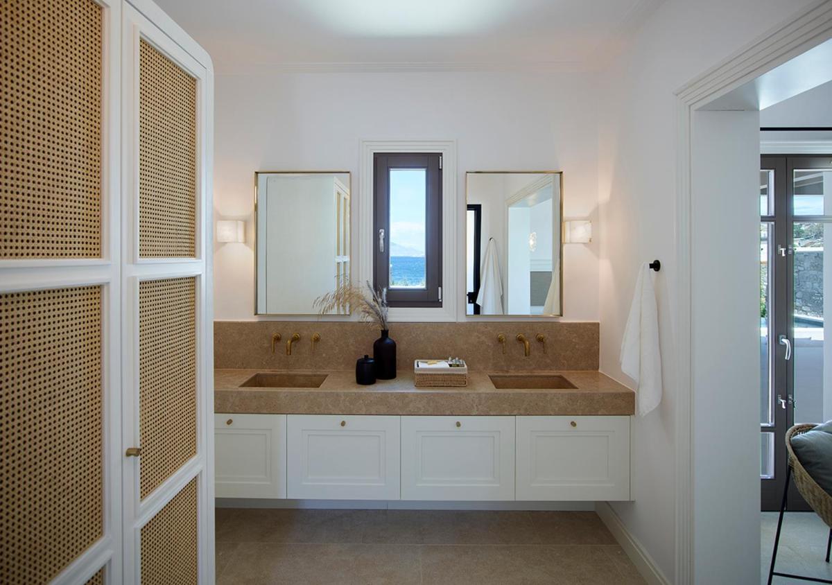 Bonzoe Suites & Villas