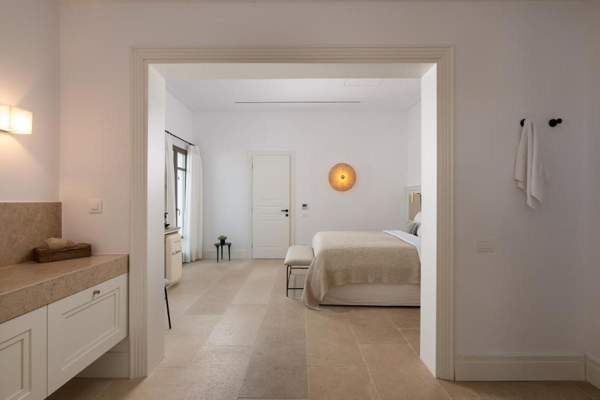Bonzoe Suites & Villas