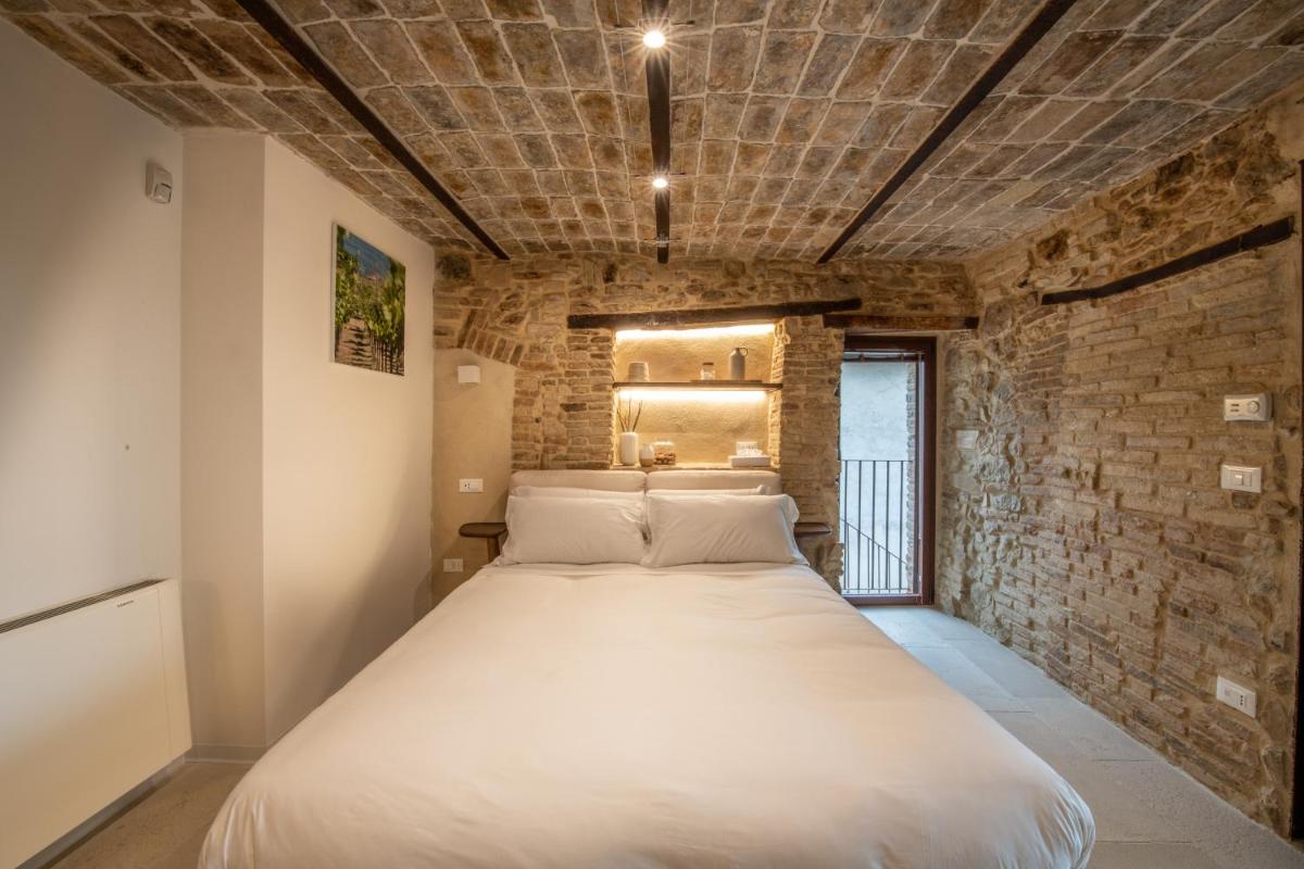 Borgo Baccile by Vini Fantini