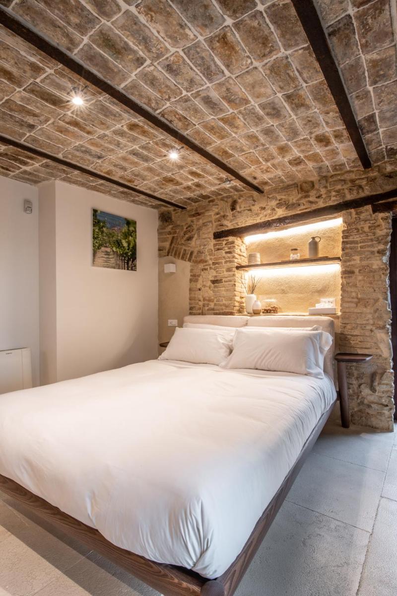 Borgo Baccile by Vini Fantini