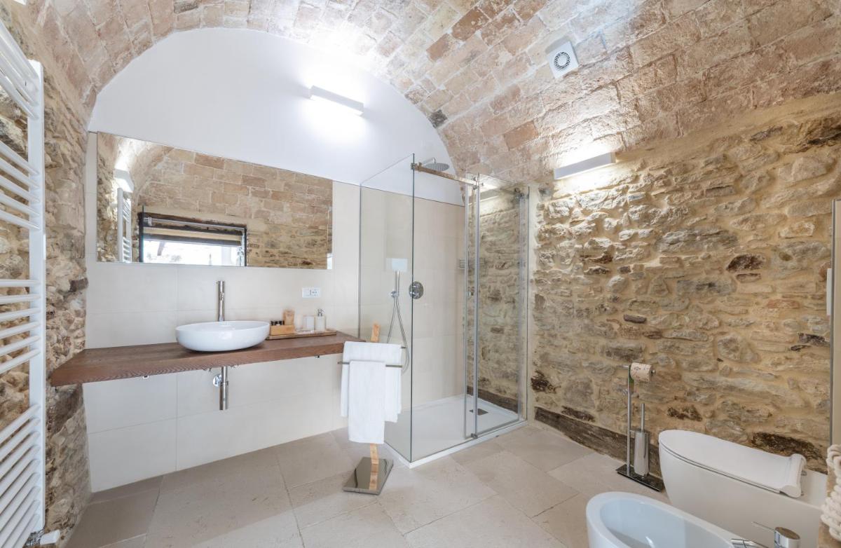 Borgo Baccile by Vini Fantini