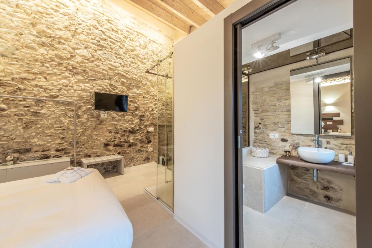 Borgo Baccile by Vini Fantini