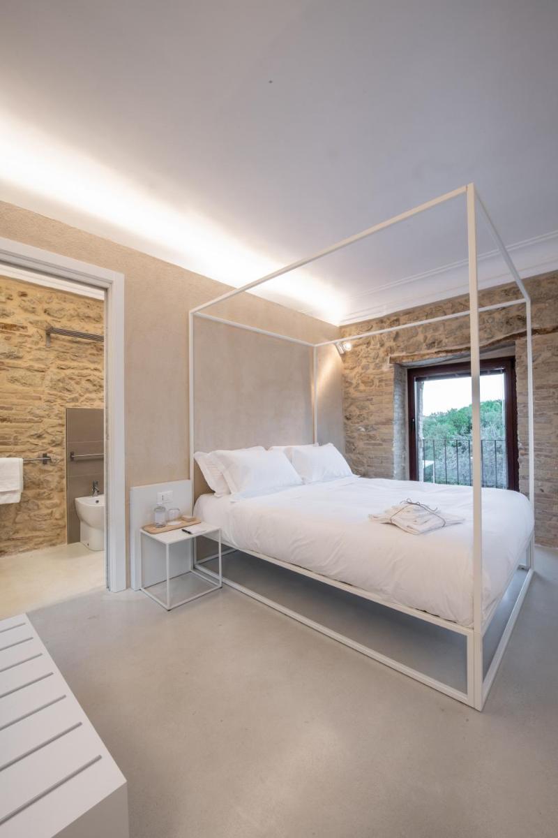 Borgo Baccile by Vini Fantini