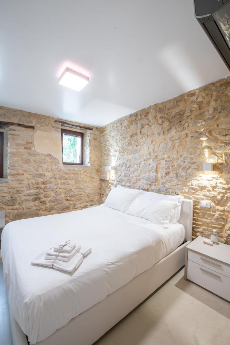 Borgo Baccile by Vini Fantini