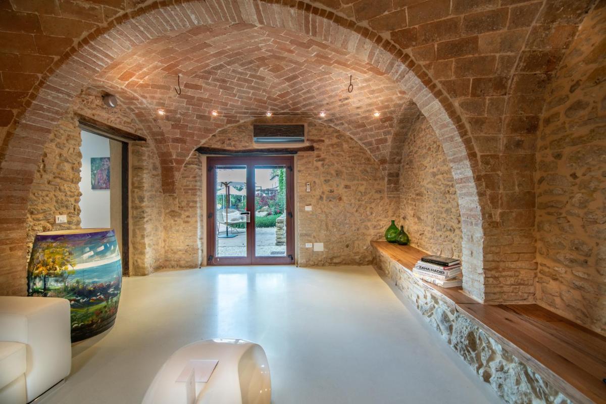 Borgo Baccile by Vini Fantini