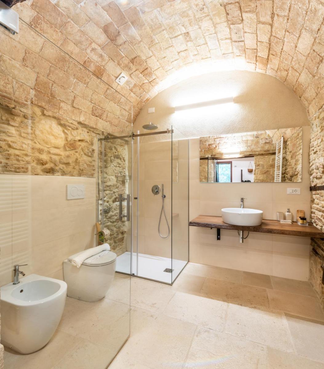 Borgo Baccile by Vini Fantini