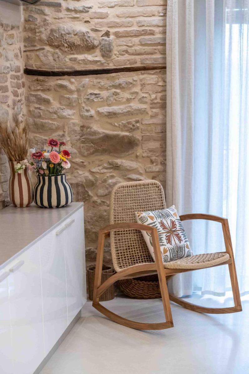 Borgo Baccile by Vini Fantini