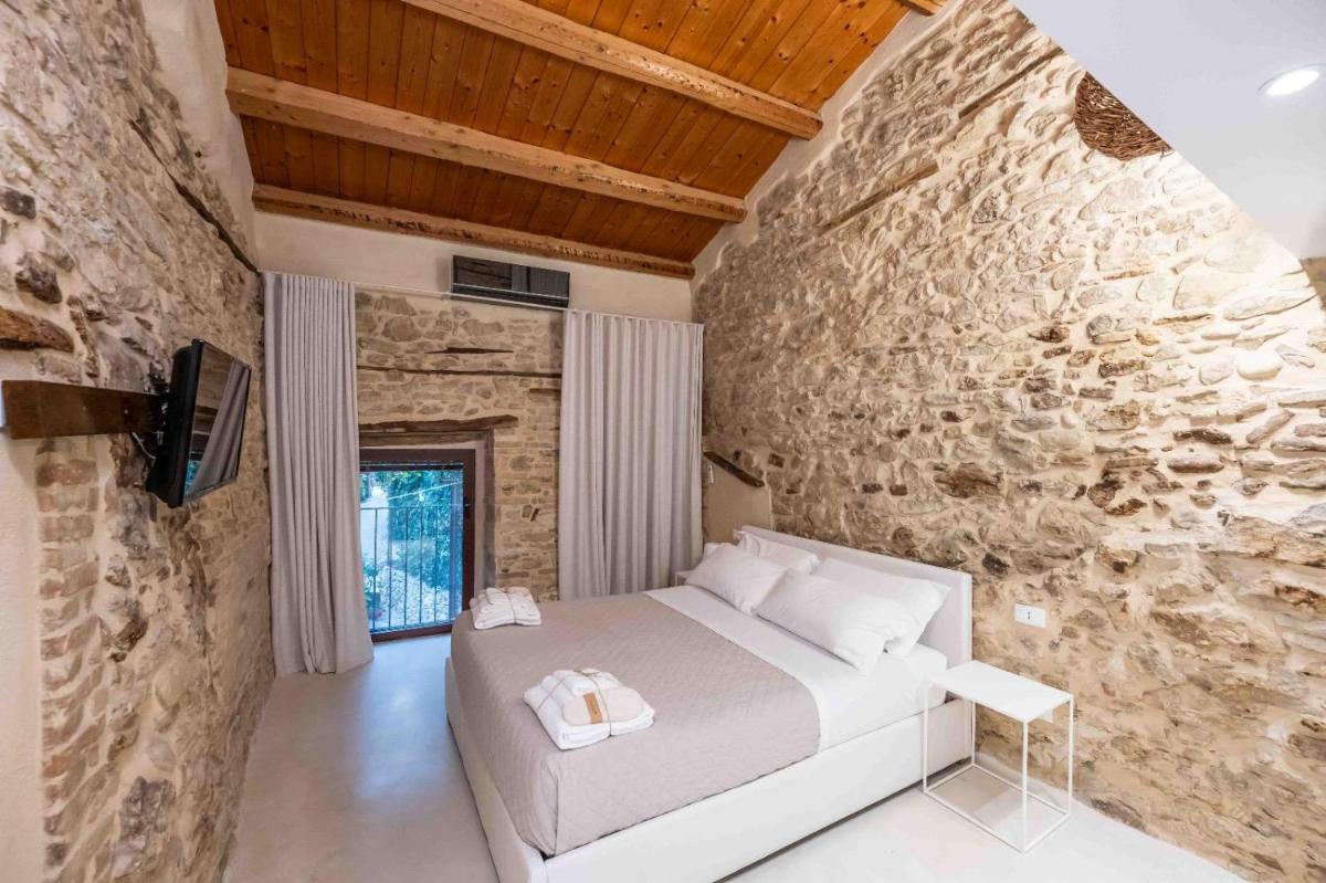 Borgo Baccile by Vini Fantini