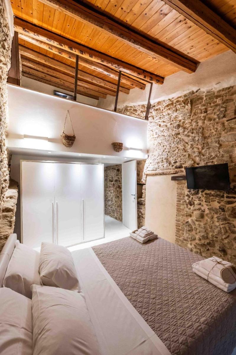 Borgo Baccile by Vini Fantini