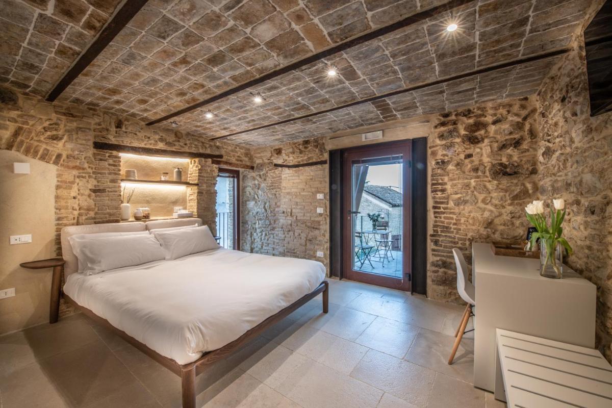 Borgo Baccile by Vini Fantini