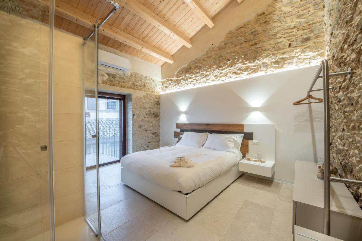 Borgo Baccile by Vini Fantini
