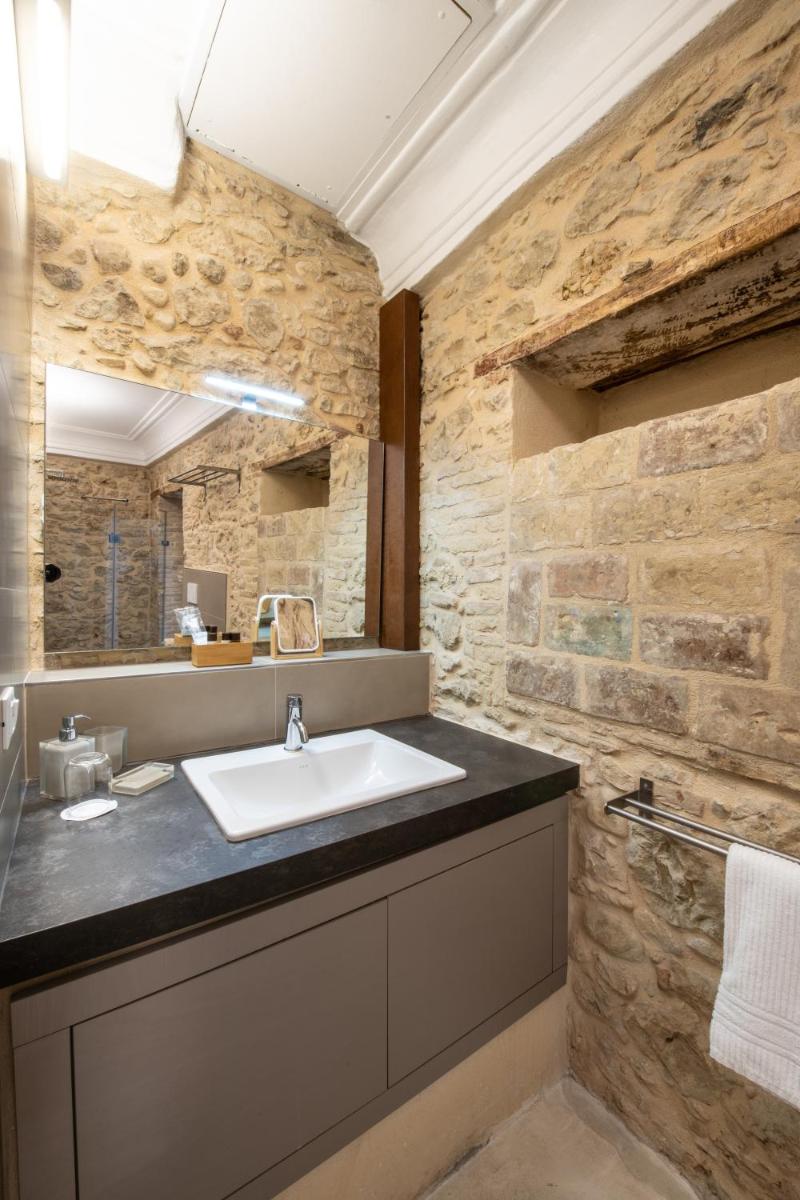 Borgo Baccile by Vini Fantini