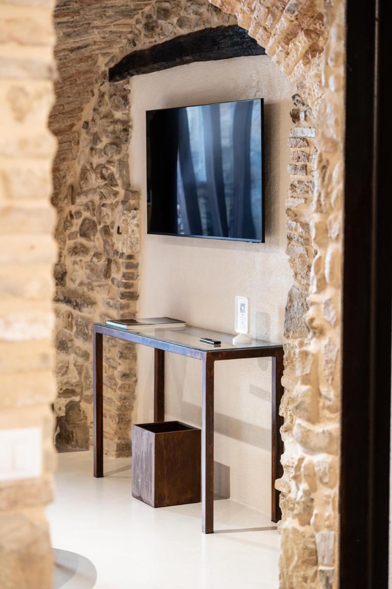 Borgo Baccile by Vini Fantini