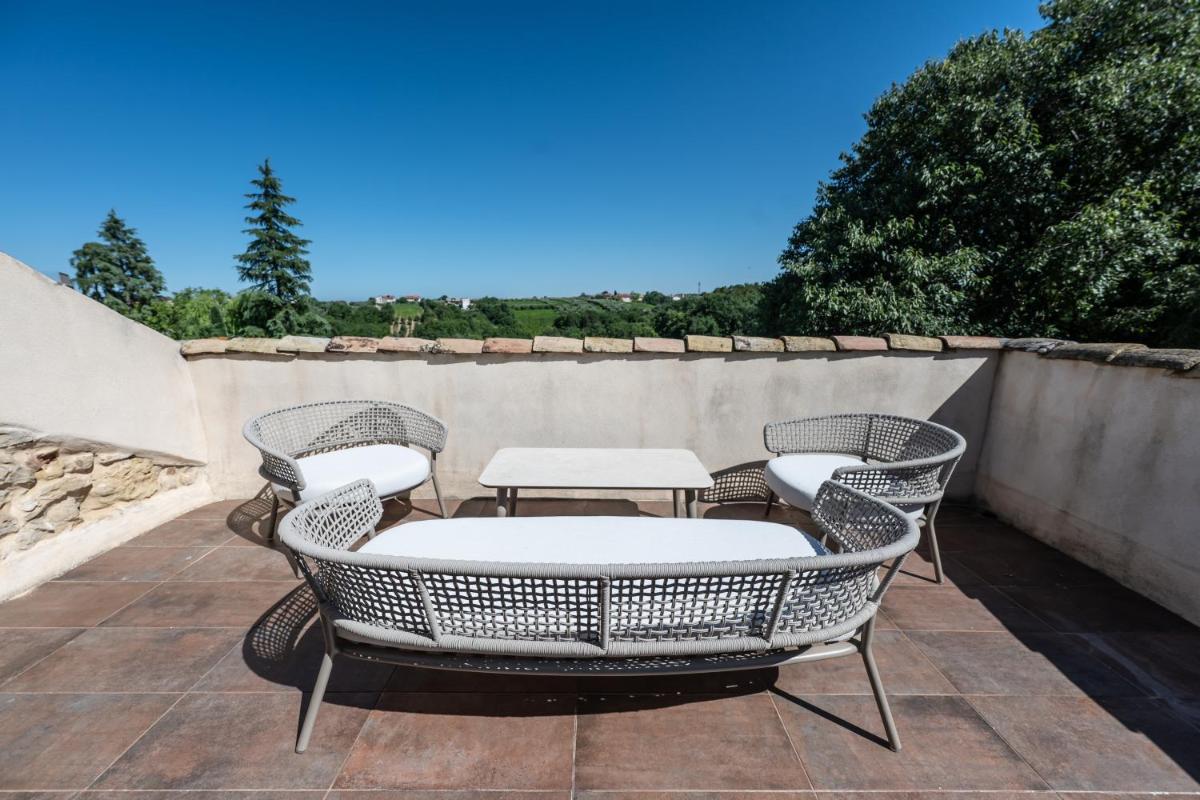 Borgo Baccile by Vini Fantini