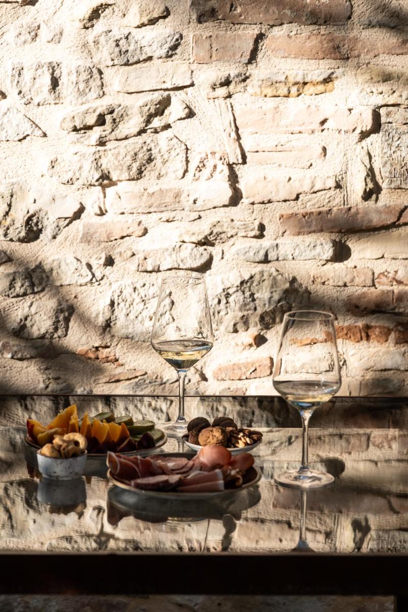 Borgo Baccile by Vini Fantini