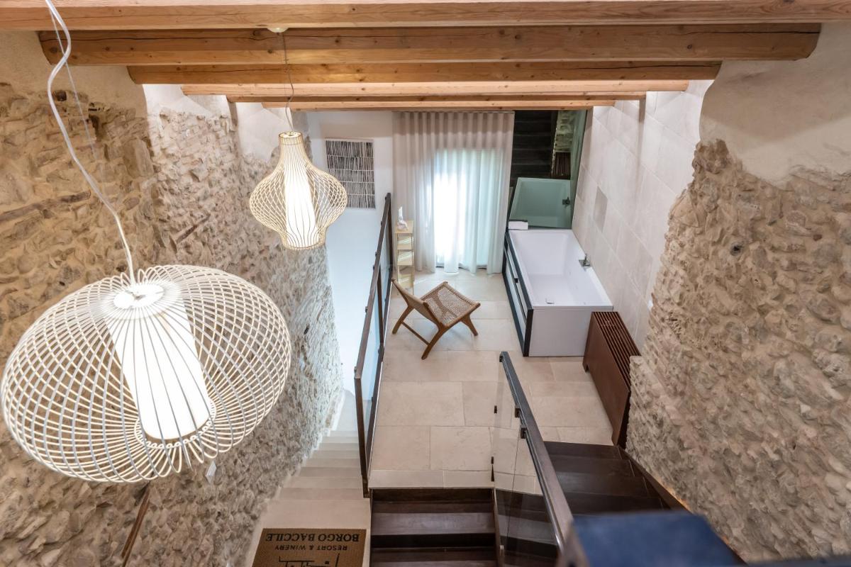 Borgo Baccile by Vini Fantini