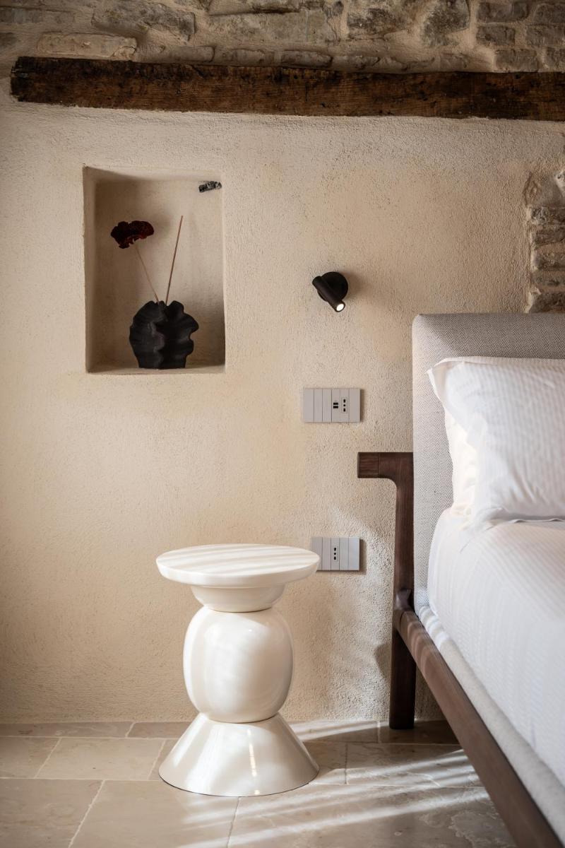 Borgo Baccile by Vini Fantini