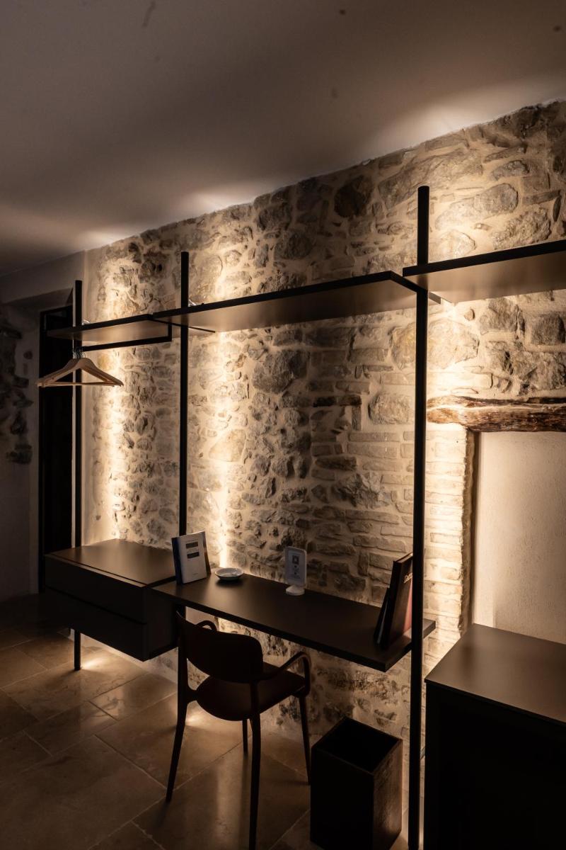 Borgo Baccile by Vini Fantini