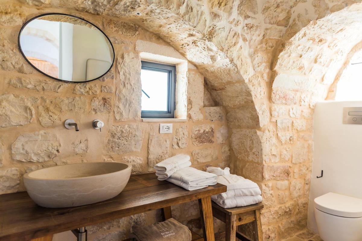 Borgo Canonica