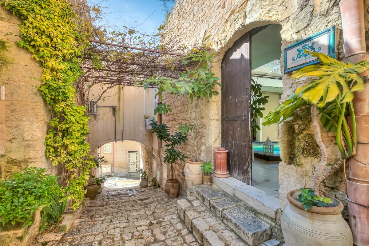 Borgo Hedone with Shared Pool