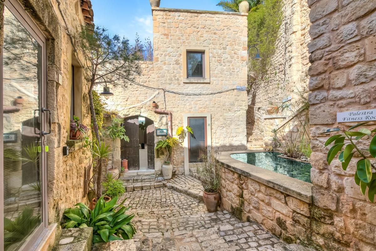 Borgo Hedone with Shared Pool
