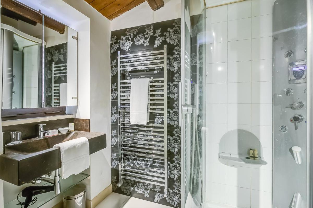 Borgo Hedone with Shared Pool