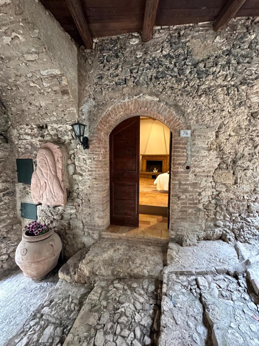 Relais Borgo Lizori Country House