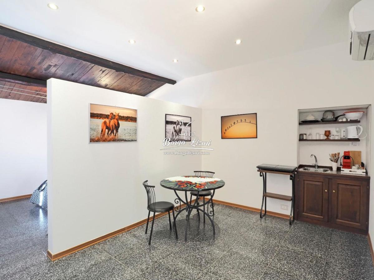 Relais Borgo Lizori Country House