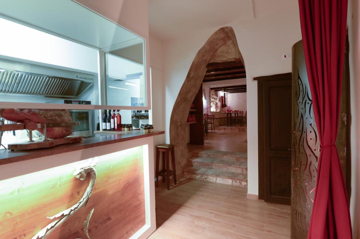 Relais Borgo Lizori Country House