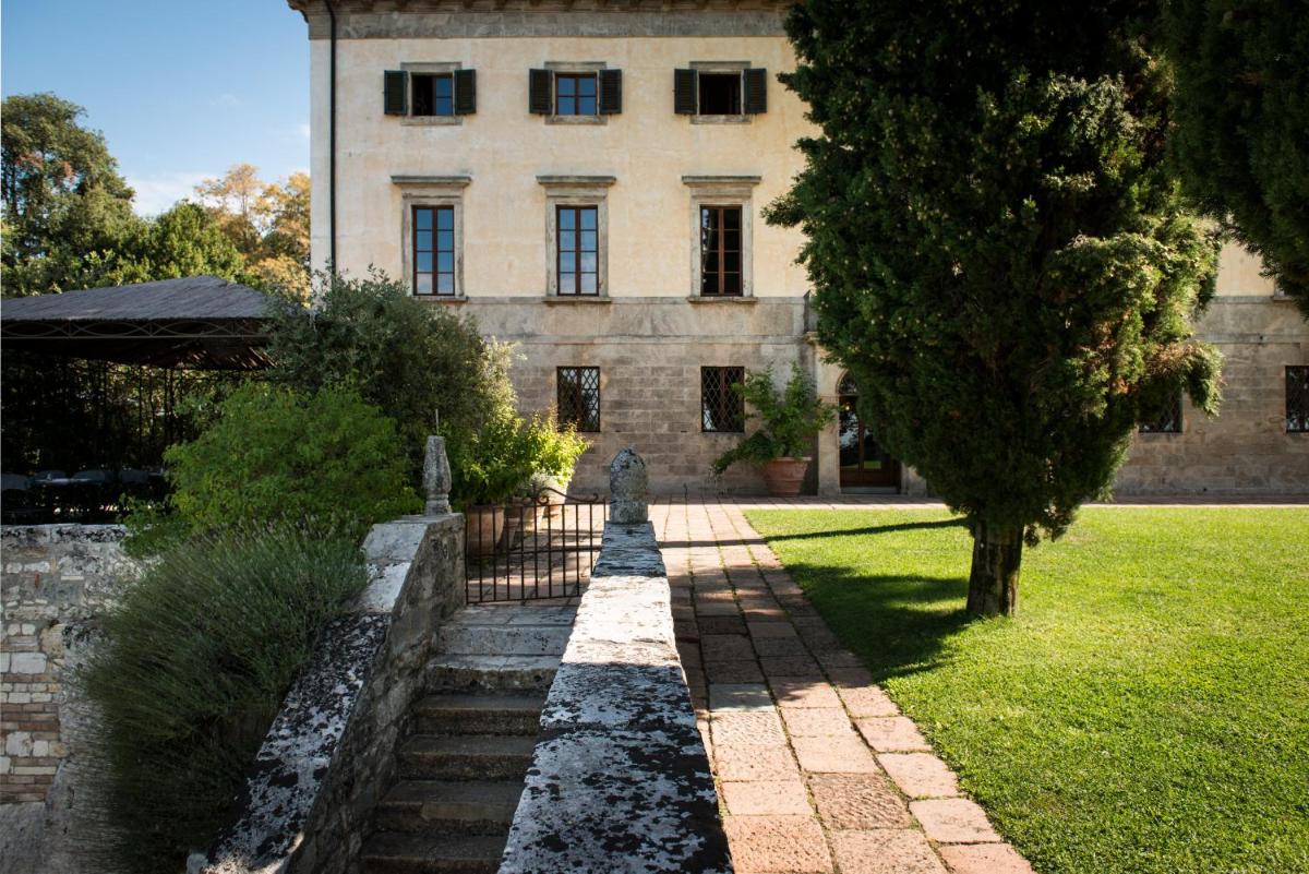 Borgo Pignano Volterra Tuscany