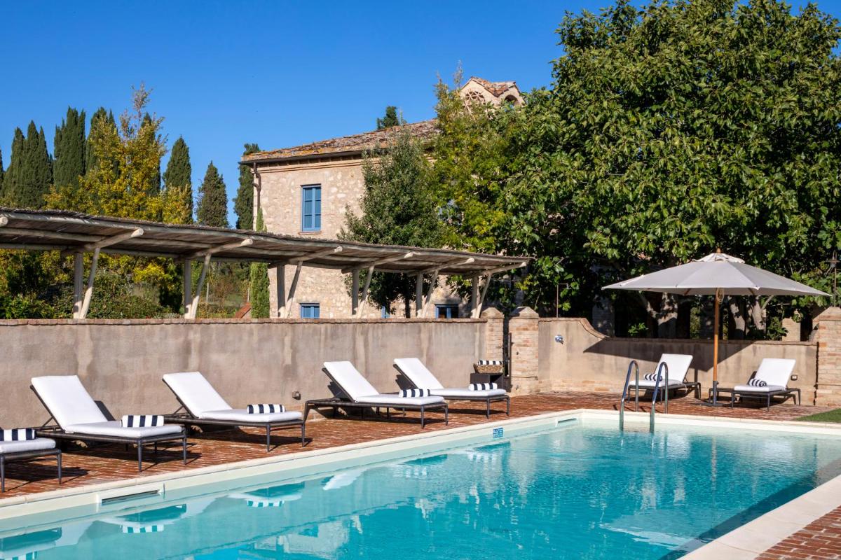 Borgo Pignano Volterra Tuscany
