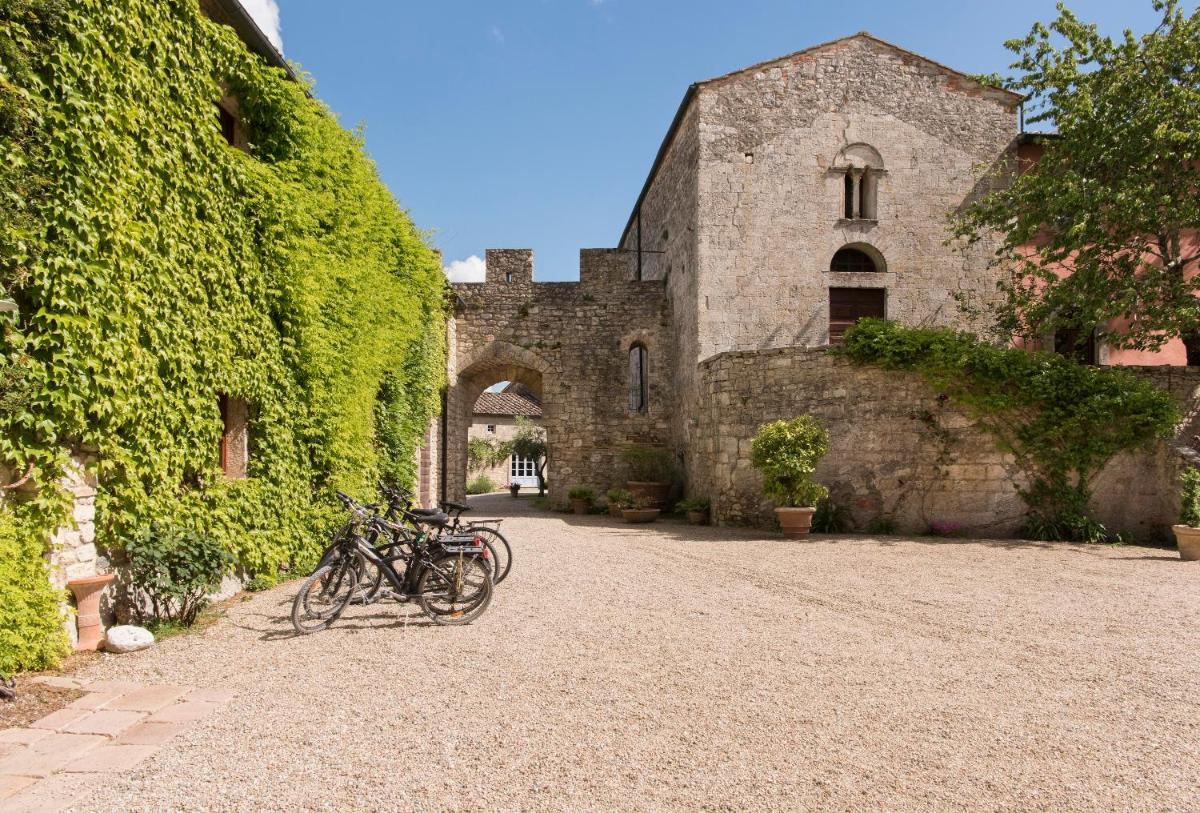 Borgo Pignano Volterra Tuscany