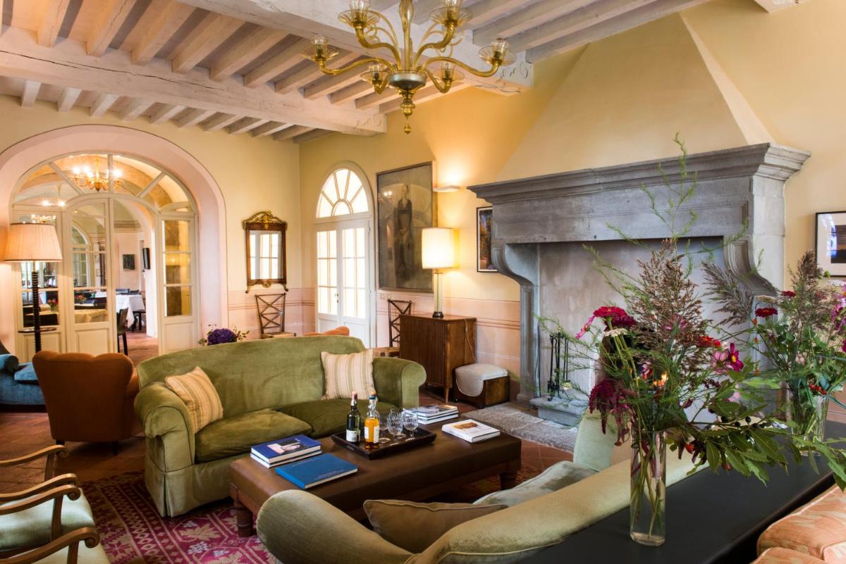 Borgo Pignano Volterra Tuscany