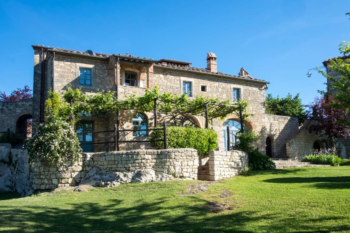 Borgo Pignano Volterra Tuscany