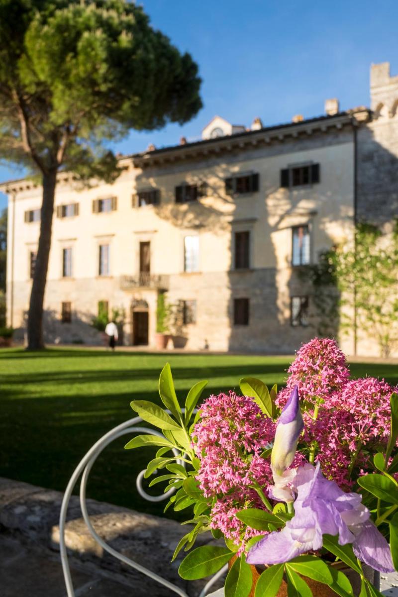 Borgo Pignano Volterra Tuscany