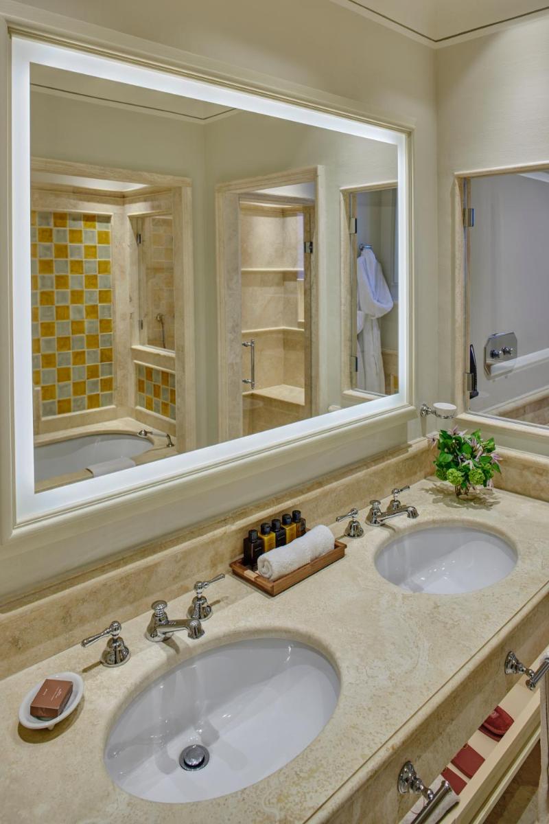Borgo San Felice Resort